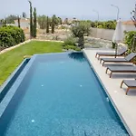 Kymma Villa *