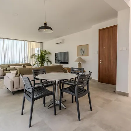 Kymma Villa *